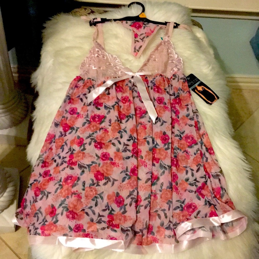Lady Princess nightwear- Large new
